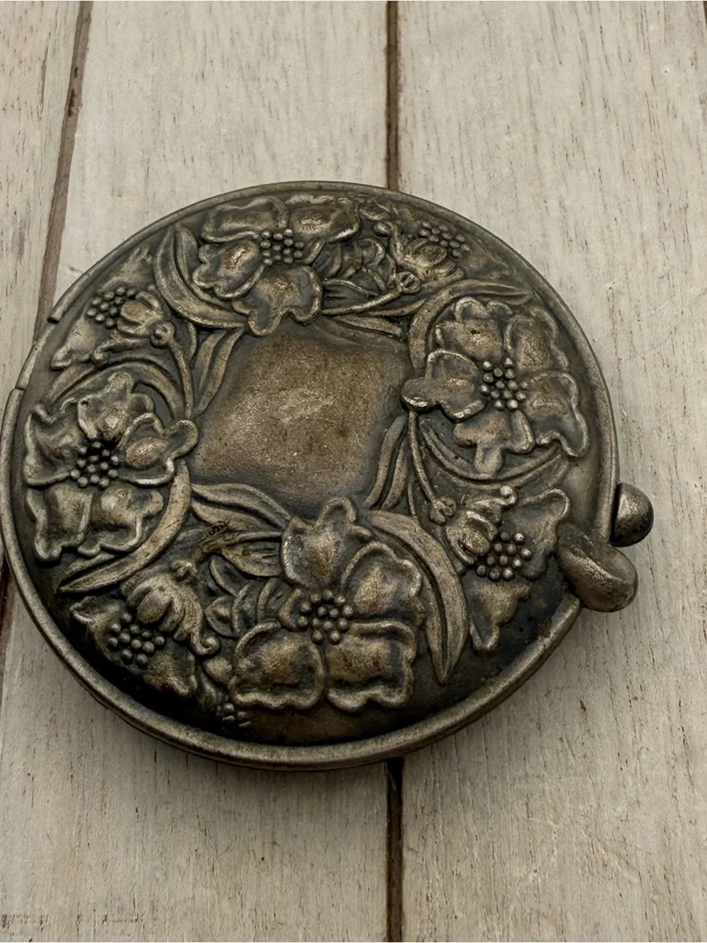 Antique Floral Embossed Compact Mirror in Aged Silver Tone